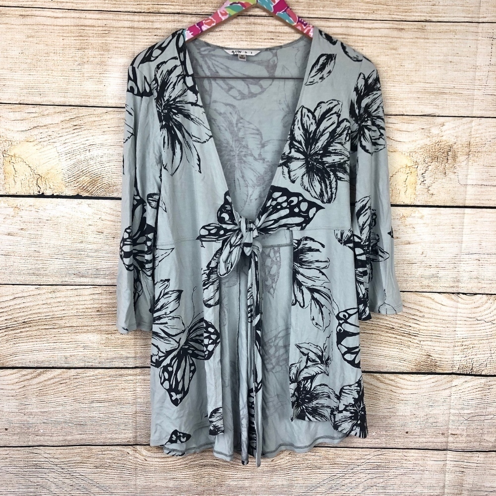CAbi tie front tunic size M // 0537